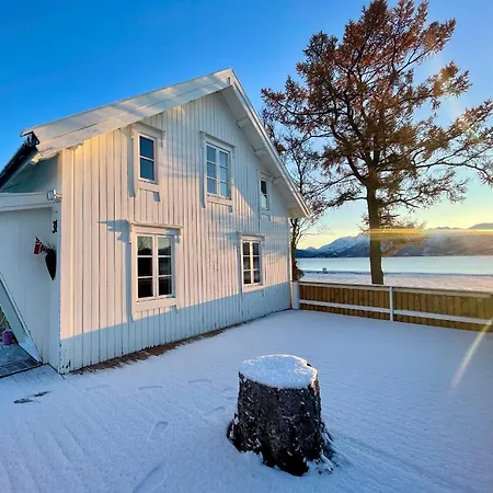 Nordland House-breathtaking View-central Location Vakantiehuis
